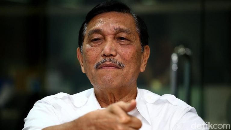 Luhut Pandjaitan Dorong Generasi Muda Indonesia Bekerja di Luar Negeri:  Investasi Masa Depan Bangsa