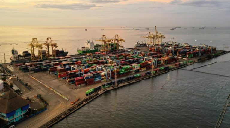 Pelindo Terminal Petikemas Antisipasi Lonjakan Arus Peti Kemas di Semarang dengan Ekspansi Fasilitas