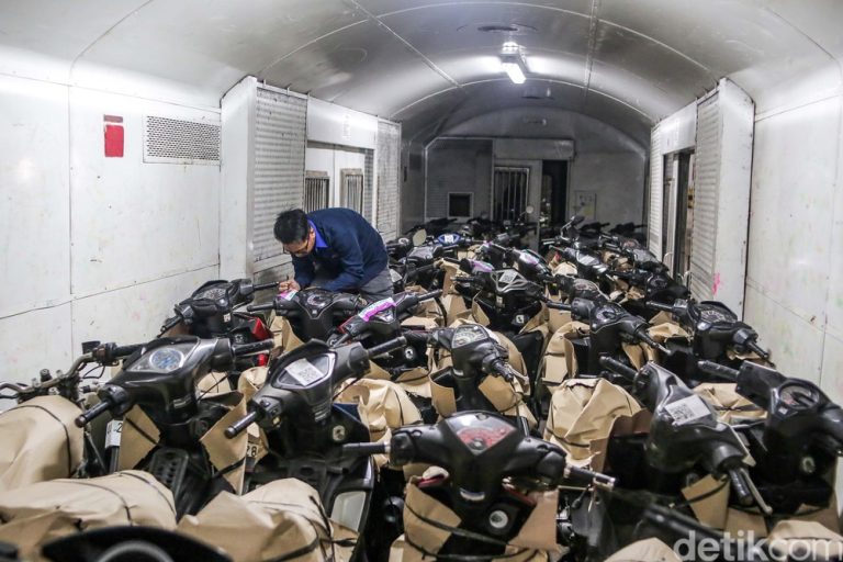 Ribuan Sepeda Motor Mengaspal Menuju Kampung Halaman: Suksesnya Program Mudik Motor Gratis 2025