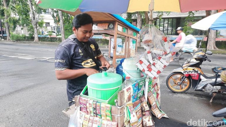 Starling Andik: Kegigihan di Tengah Arus Kopi Kekinian
