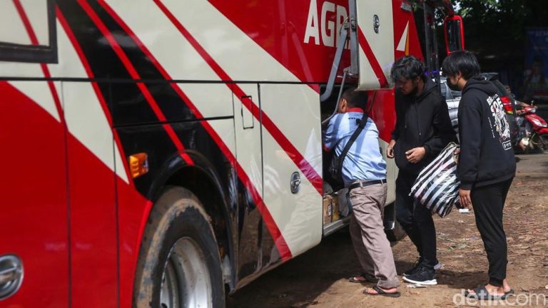 Kemnaker Fasilitasi Mudik Gratis Lebaran 2025: 229 Bus dan 4 Gerbong Kereta Angkut Ribuan Pekerja