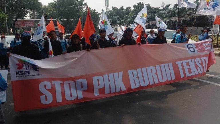 Gelombang PHK Hantam 60 Ribu Buruh di Awal 2025: KSPI Desak Pemerintah Bentuk Satgas