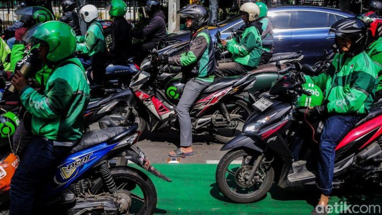 Menteri Ketenagakerjaan Dorong Pemberian THR Tunai untuk Pengemudi Ojek Online