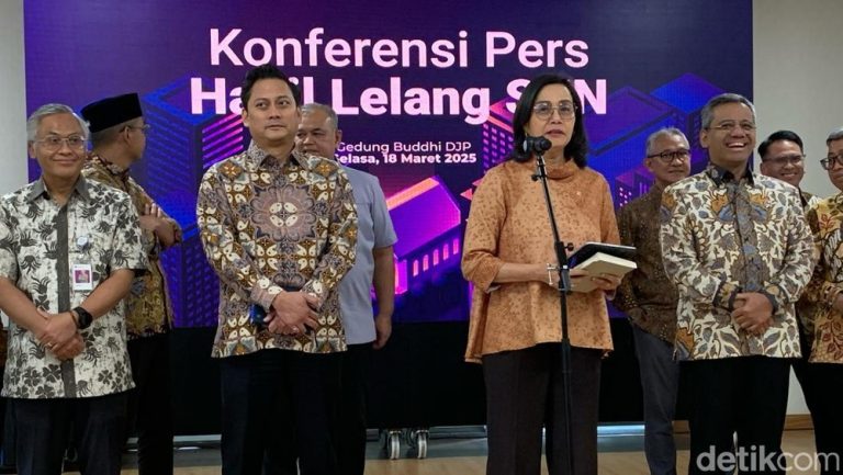 Sri Mulyani: Kinerja Pajak Pulih, APBN Tetap Terkendali Meski IHSG Anjlok