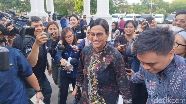 Misteri Anjloknya Penerimaan Pajak: Sri Mulyani Janji Beberkan Kinerja APBN Besok