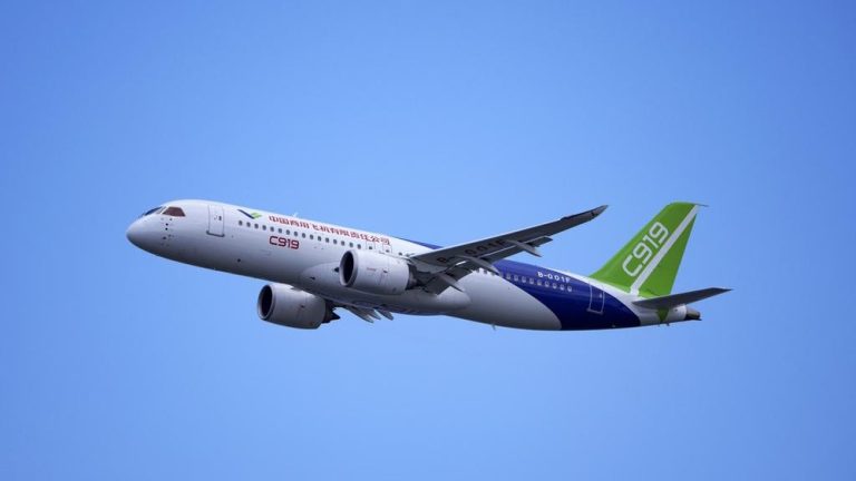 China Ekspansi Pasar ASEAN: Lao Airlines Gunakan Pesawat C909, Bukti Ambisi Comac