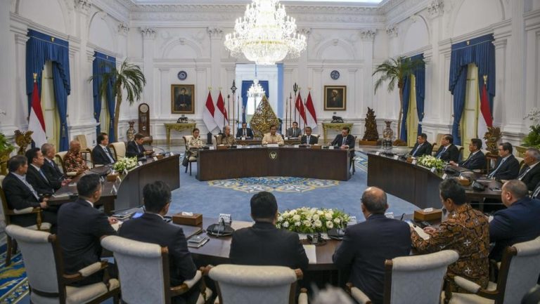 Prabowo Gelar Pertemuan Strategis: Dalio, Para Menteri, dan Pengusaha Kakap Bahas Investasi dan Masa Depan Ekonomi Indonesia