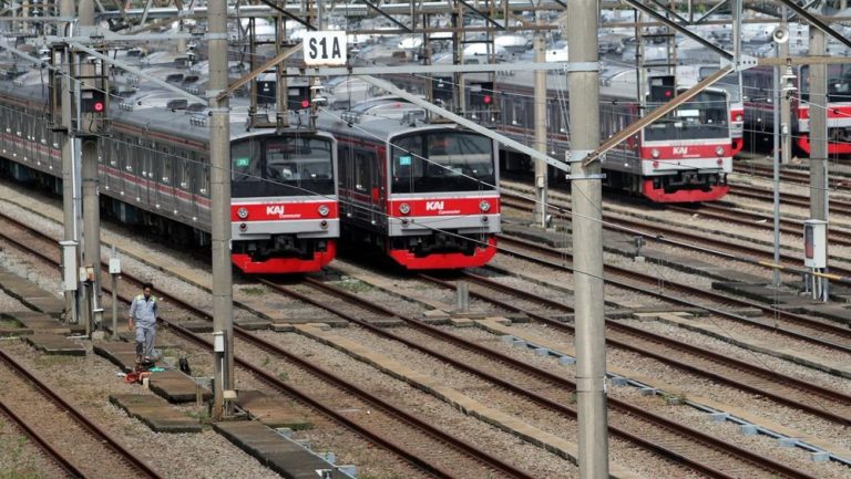 KRL Impor Tiongkok: Target Operasional April 2025, Uji Coba Teknis Hampir Rampung