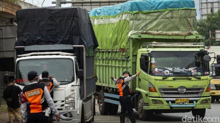 Pembatasan Operasional Truk Selama Mudik Lebaran 2025: Jaga Kelancaran dan Keamanan Arus Mudik