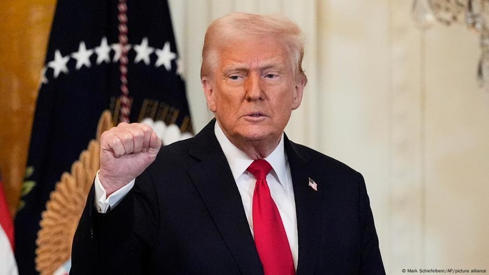 Ancaman Nuklir dan Tarif Sekunder: Trump Tekan Iran di Tengah Kebuntuan Negosiasi Nuklir