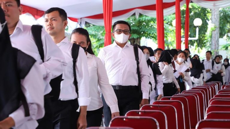 Kekecewaan Mendalam Menyelimuti Calon ASN 2024: Pengunduran Pengangkatan Picu Dampak Ekonomi Berat