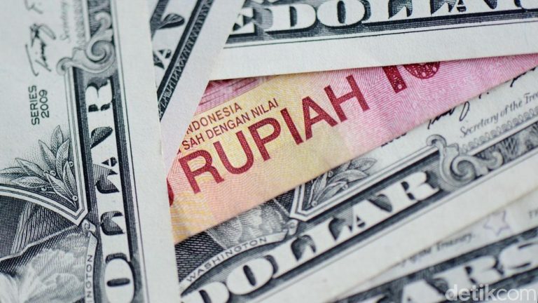 Bayang-Bayang Perang Dagang Trump: Rupiah Terancam, Ekonomi Indonesia di Ujung Tanduk