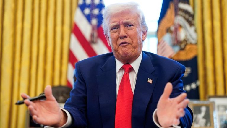Trump Batalkan Aturan Laporan Transaksi Kripto IRS: Kemenangan bagi Industri Aset Digital, Pukulan bagi Pendapatan Pajak?