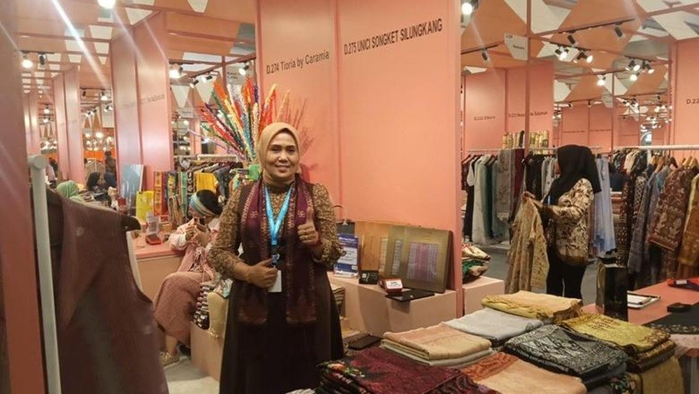 BRI Dorong UMKM Songket Tembus Pasar Global: Sukses Unici Songket Silungkang Bukti Nyata Sinergi dan Inovasi