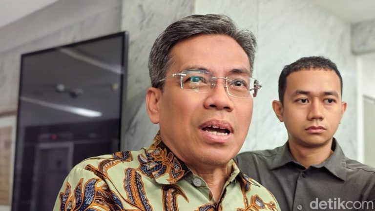 Investasi CATL di Proyek Baterai Indonesia Dipangkas: Penyesuaian Strategi atau Sinyal Perlambatan Pasar Kendaraan Listrik?