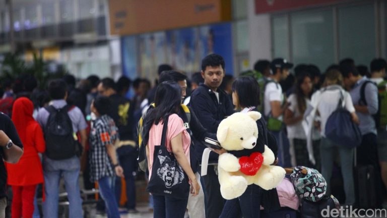 Penumpang Berhak atas Kompensasi Keterlambatan Penerbangan: Aturan dan Rinciannya