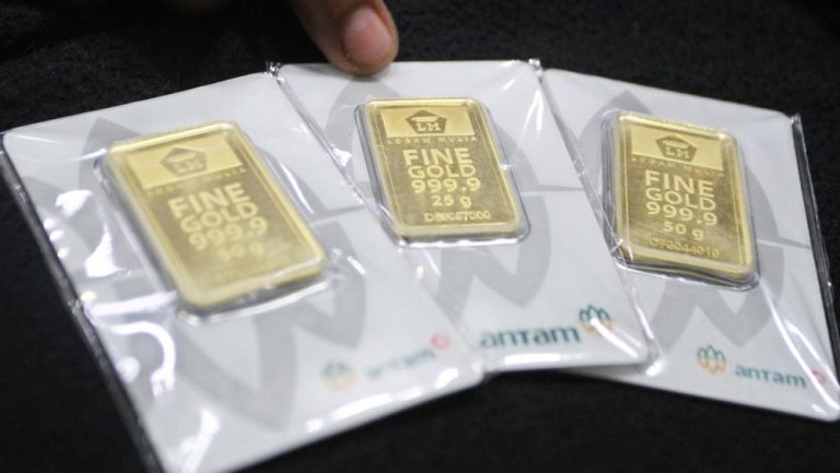 Bayang-Bayang Tarif Trump: Dolar AS Menggila, Harga Emas Ambles
