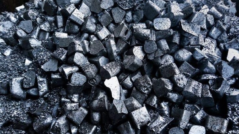 Pertamina Dorong Swasembada Energi Lewat Green Coke, Bahan Baku Kunci Baterai Kendaraan Listrik