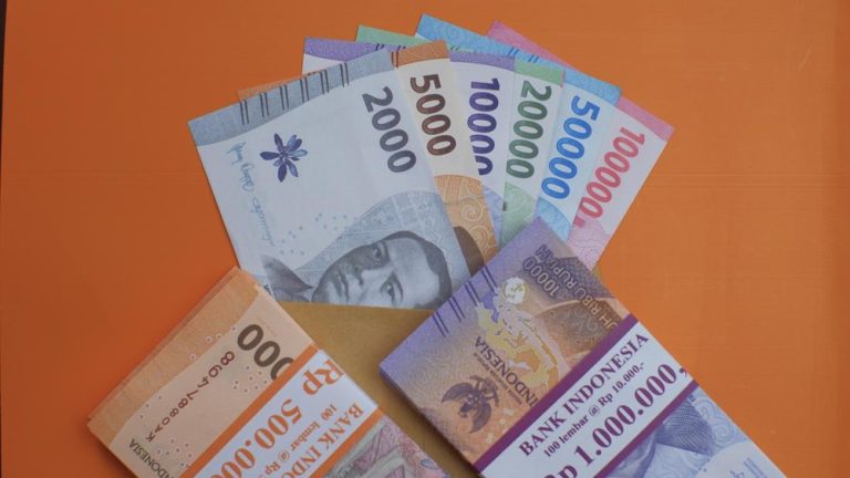 Perputaran Uang Lebaran Anjlok: Sinyal Resesi dan Tantangan Pemerintah