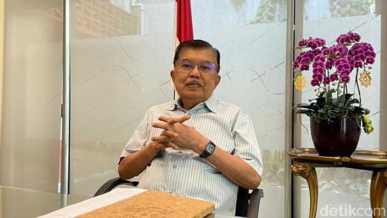 Tarif Impor AS terhadap Indonesia: Jusuf Kalla Imbau Publik Tak Panik, Soroti Aspek Politik dan Dampak Ekonomi yang Terbatas
