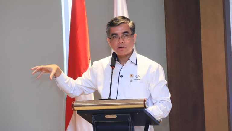 Menaker Optimistis Eks Karyawan Sritex Kembali Terserap Usai Penandatanganan Kontrak Kerja Baru