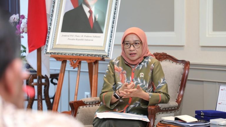 Heboh Kenaikan Gaji PNS 16%? Menteri PANRB Bantah Isu yang Beredar