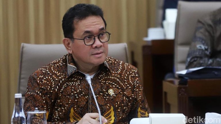 Pemerintah Bentuk Satgas Deregulasi untuk Evaluasi Kebijakan Impor, Permendag 36/2023 Jadi Sorotan