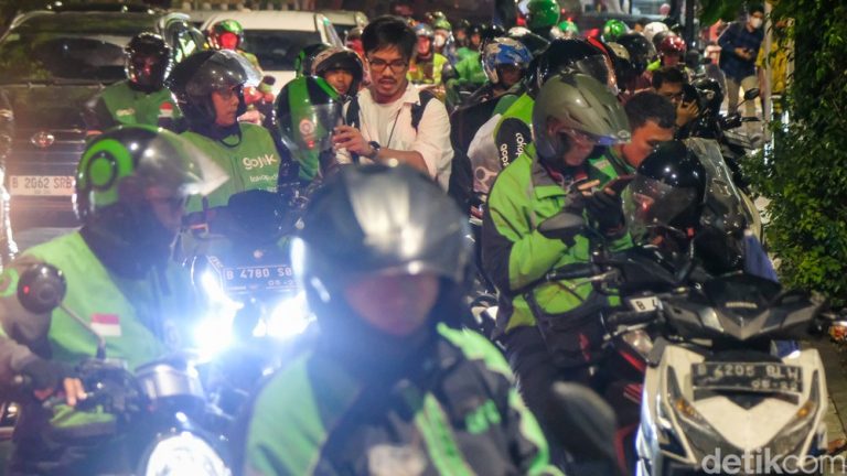 Ojek Online Menuju UMKM: Akses Kredit hingga Rp100 Juta dan Subsidi BBM Terbuka Lebar