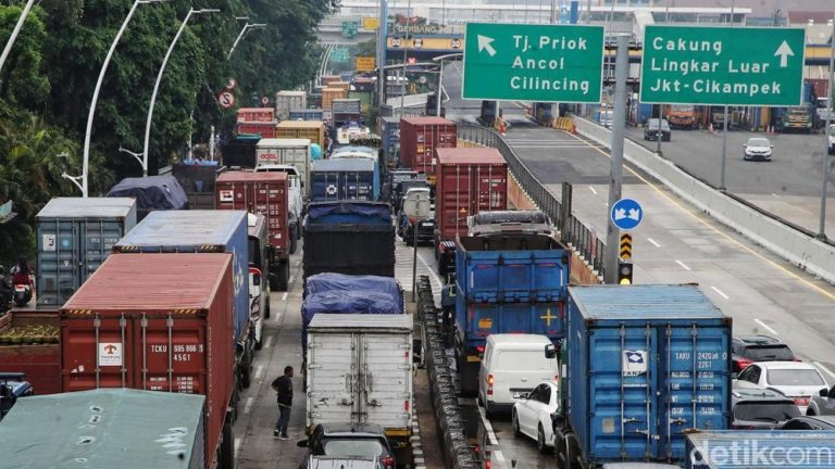 Macet Tanjung Priok: Pelindo Akui Kegagalan Perencanaan, Jalan Baru Jadi Solusi Jangka Panjang
