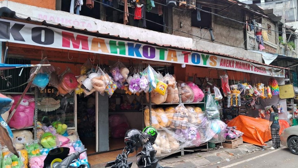 Pasar Gembrong Merana: Ancaman Toko Online dan Tantangan Pasar Bebas