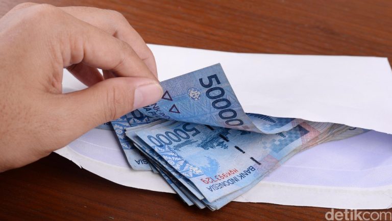 Kerja Seharian, Gaji Pas-pasan? Strategi Cerdas Mendapatkan Penghasilan Tambahan