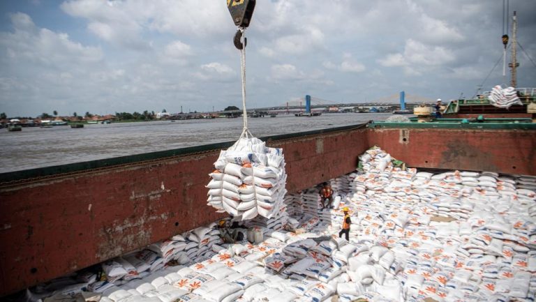 Indonesia Hentikan Impor Beras dan Jagung, Harga Global Terdampak