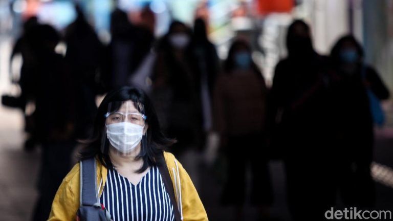 UMR Jakarta: Secukupnya atau Tak Cukup? Kisah Wins, Pekerja yang Berjuang di Ibu Kota