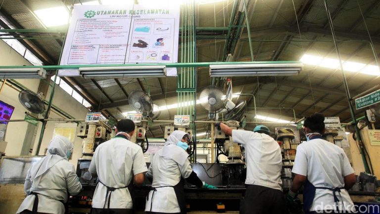 Panasonic Umumkan PHK 10.000 Karyawan untuk Tingkatkan Profitabilitas