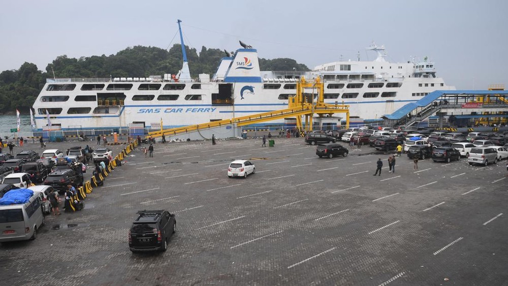 ASDP Catat 429 Ribu Penumpang dan 111 Ribu Kendaraan Seberangi Selat Sunda dan Selat Bali Selama Libur Waisak