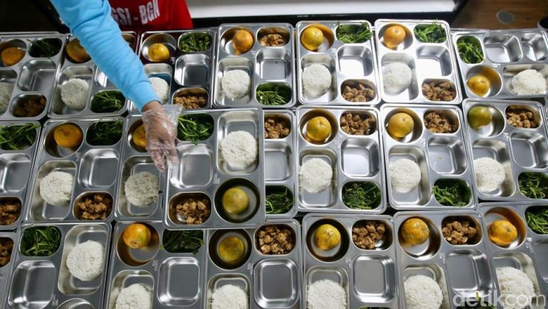 BGN Ancam Putus Kontrak Mitra Dapur MBG yang Melanggar Aturan, Usai Kasus Keracunan Cianjur BGN Ancam Putus Kontrak Mitra Dapur MBG yang Melanggar Aturan, Usai Kasus Keracunan Cianjur