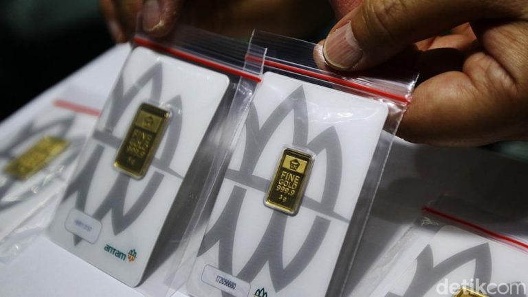 Harga Emas Antam Anjlok Rp10.000 per Gram, Sentuh Level Rp1.902.000 Harga Emas Antam Anjlok Rp10.000 per Gram, Sentuh Level Rp1.902.000