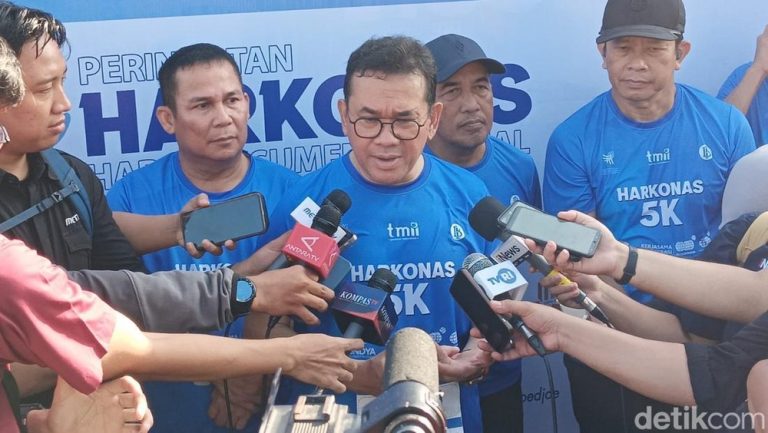 Pemerintah Siapkan Pungutan Ekspor untuk Menyeimbangkan Pasokan Kelapa Dalam Negeri Pemerintah Siapkan Pungutan Ekspor untuk Menyeimbangkan Pasokan Kelapa Dalam Negeri