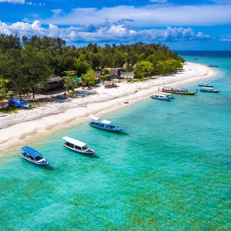 Indonesia Jadi Destinasi Favorit Wisatawan Eropa Tahun Ini: Tren Wisata Musim Panas 2025