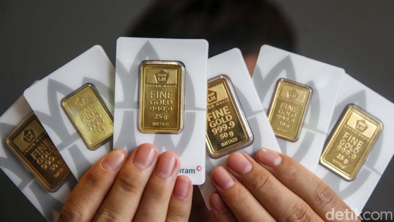 Harga Emas Antam Anjlok Rp 16.000 per Gram, Investor Dihadapkan pada Tren Penurunan