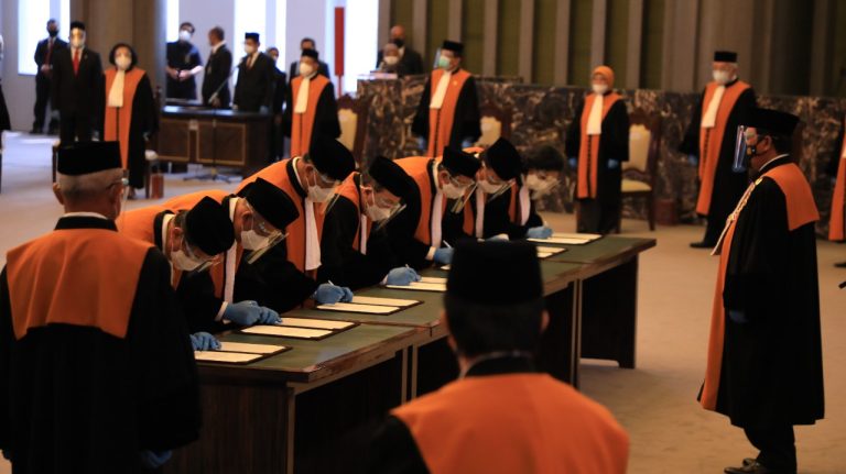 Kenaikan Gaji Hakim: Fakta, Alasan, dan Dampaknya Terhadap Sistem Peradilan Indonesia