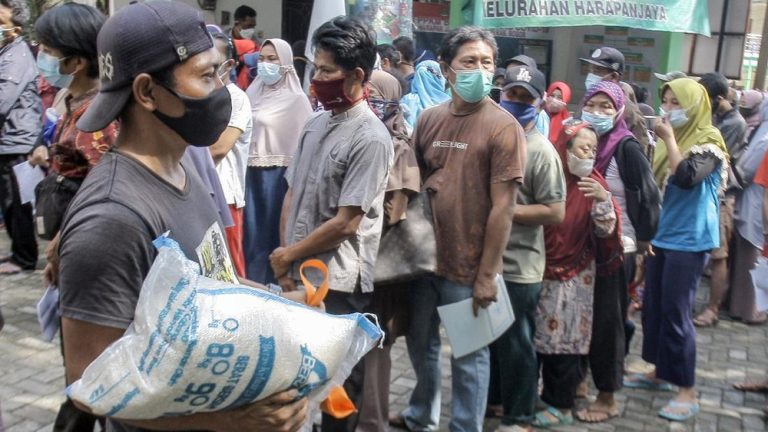 Wanti-wanti Prabowo atas Penyaluran Bansos Beras 10 Kg: Jaga Harga Gabah Petani
