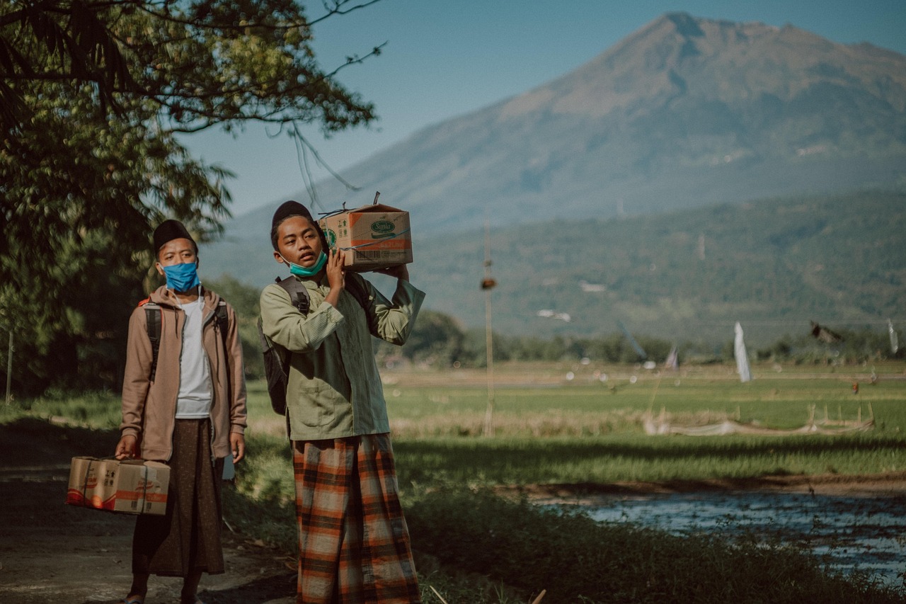 Indonesia: Enam Bulan Pertama 2025, Antara Tantangan dan Terobosan